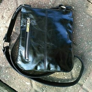 Hobo International Black Leather Zip Crossbody
